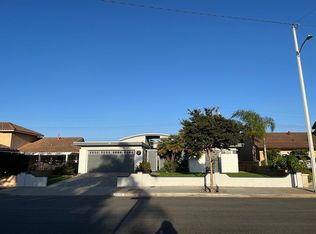 19032 Summerfield Ln, Huntington Beach, CA 92646