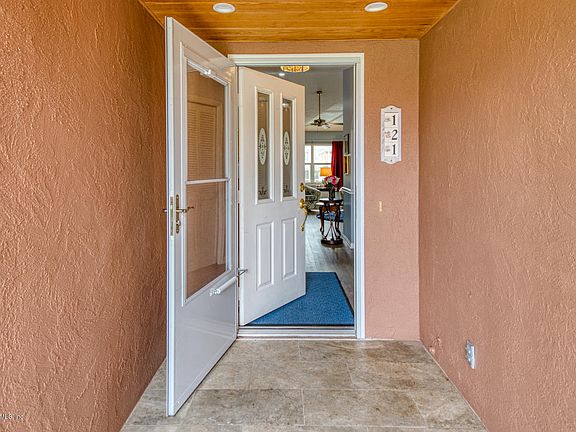 3rd image of 121 Orange Dr
