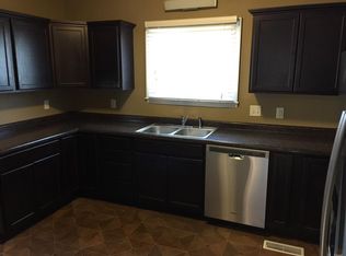 317 7th St SW, Cedar Rapids, IA 52404