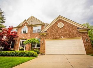 4371 Clear Creek Ct, Rochester, MI 48306