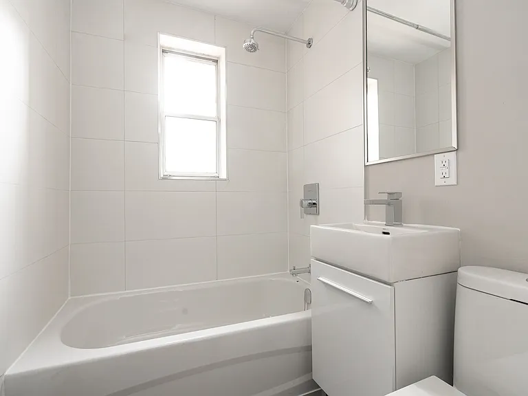 50 Gloucester St #50038A-304 — Photo 9