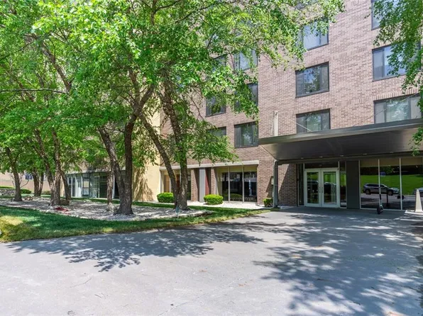 600 E 8th St APT 3T, Kansas City, MO 64106