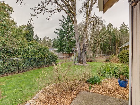 4th image of 2138 SE 45th Ave