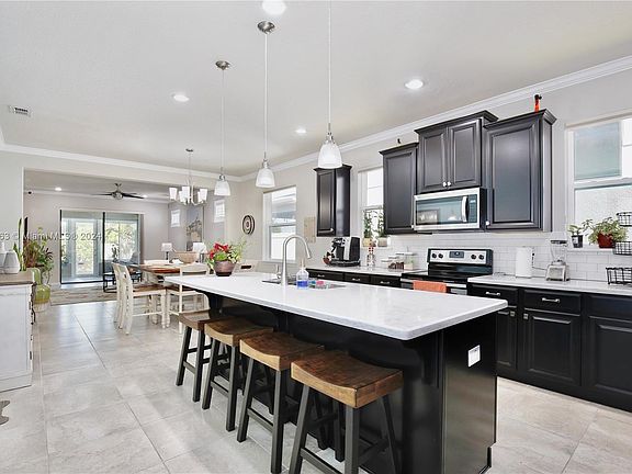 5th image of 2405 E Rapollo Dr