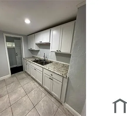 326 Claude St — Photo 19