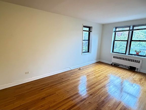 5th image of 34-21 77th St #500