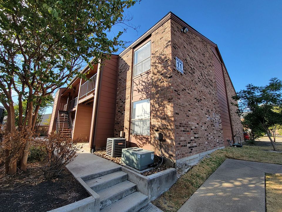 1st image of 904 University Dr E #154