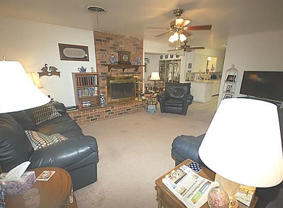 3rd image of 3961 Concord Dr