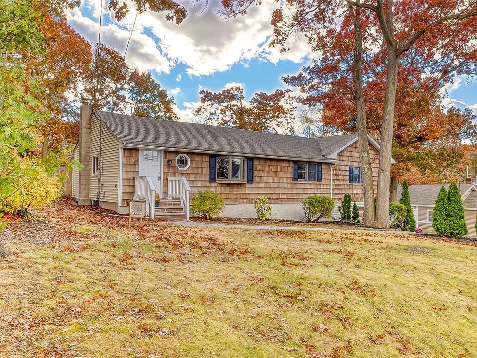 16 Awixa Place, Selden, NY 11784 Zillow