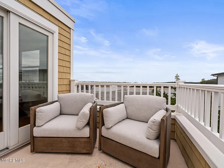 5 Shrewsbury Way — Photo 45