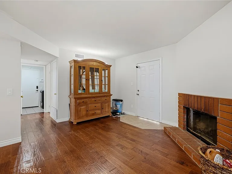 1505 Canterbury Cir — Photo 18