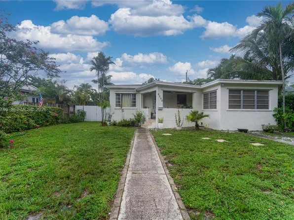 6250 NW 41st St, Virginia Gardens, FL 33166