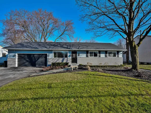 8869 21 Mile Rd, Utica, MI 48317