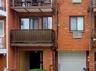 8422 60th Rd, Middle Village, NY 11379