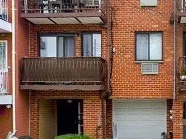 84-22 60th Road, Middle Village, NY 11379