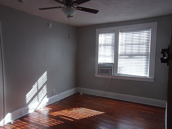 2nd image of 250 11th Ave NE APT 26