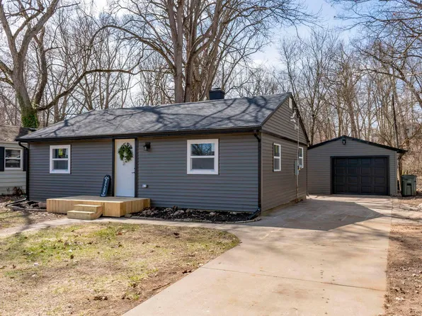 1524 Lagoon Ct, South Bend, IN 46616