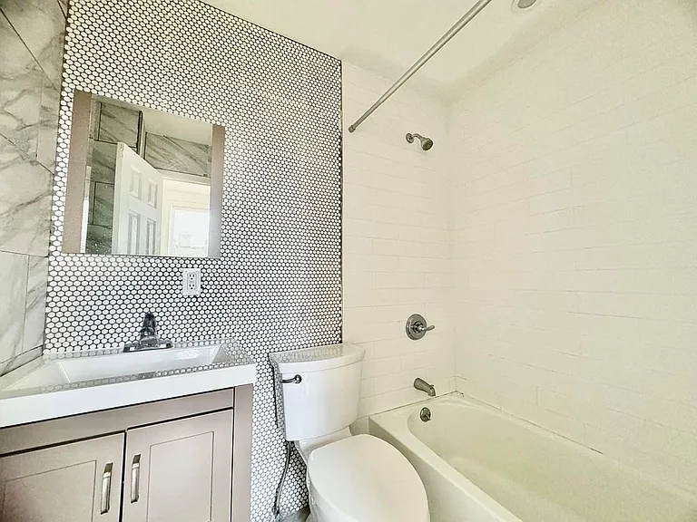 156 New York Ave #3 — Photo 5