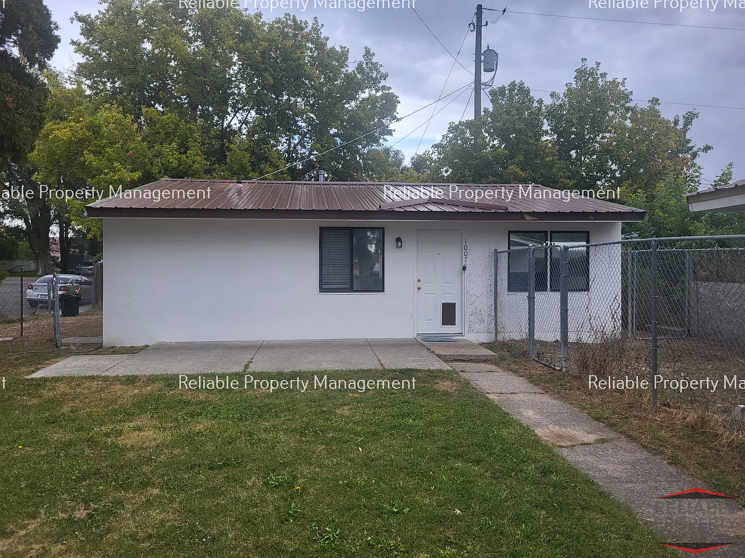 2 bed, 832 sqft, $1,020 — Photo 1
