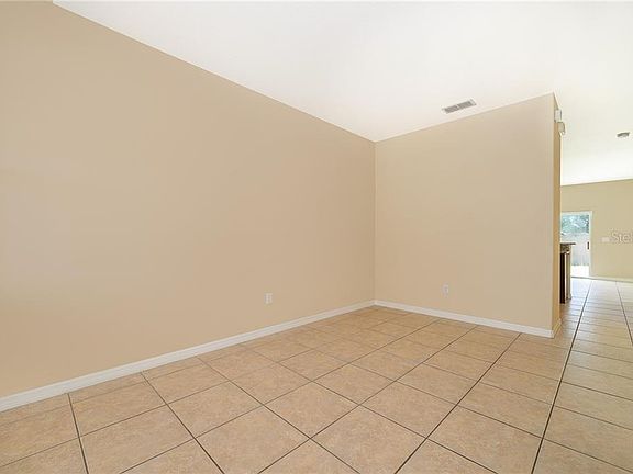 2nd image of 10803 Savannah Landing Cir