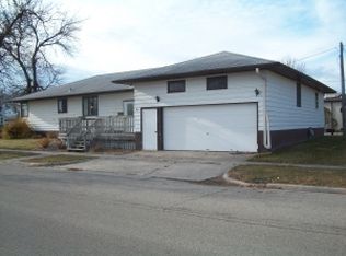 21 4th Ave E, Ada, MN 56510