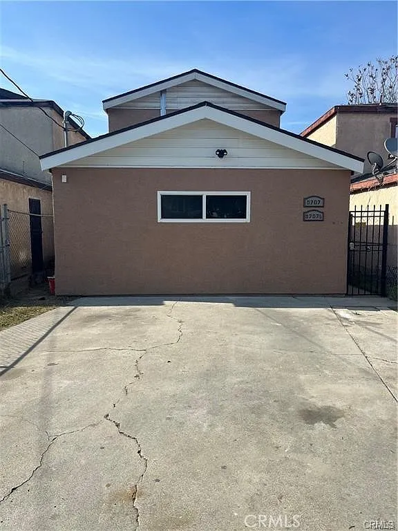 1 bed, 380 sqft, $1,875 — Photo 1