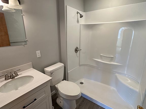 3rd image of 38 King St #1