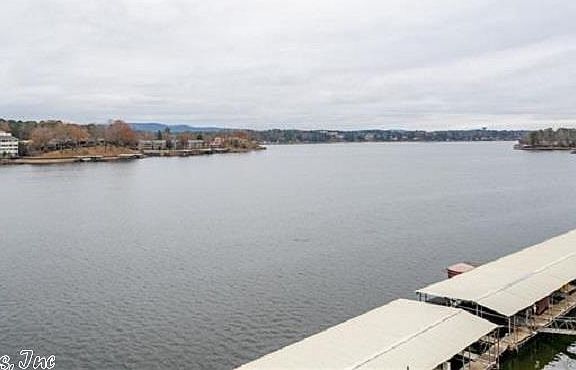 3rd image of 101 Long Island Dr APT 106