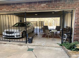 333B Edgewood Dr, Pineville, LA 71360