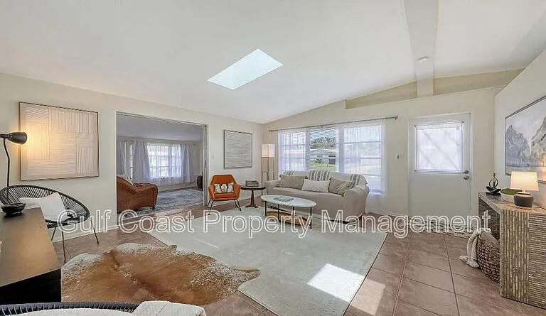 2551 Waneta Dr — Photo 13