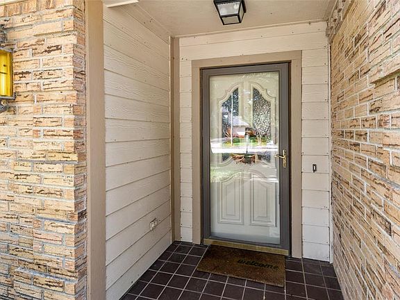 5th image of 22719 Royal Arms Ct