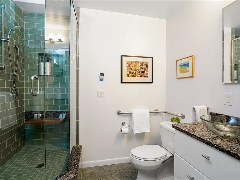 1166 Washington St #303 — Photo 17