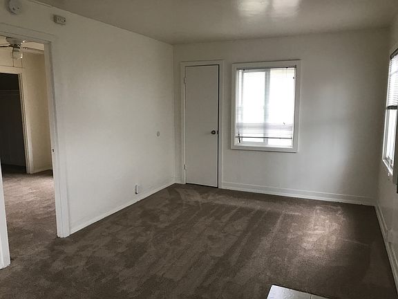 5th image of 4940 Saratoga Ave