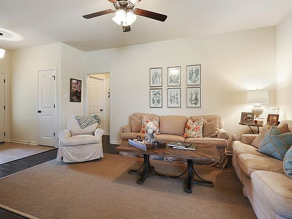 3rd image of 15638 Heartstone Dr