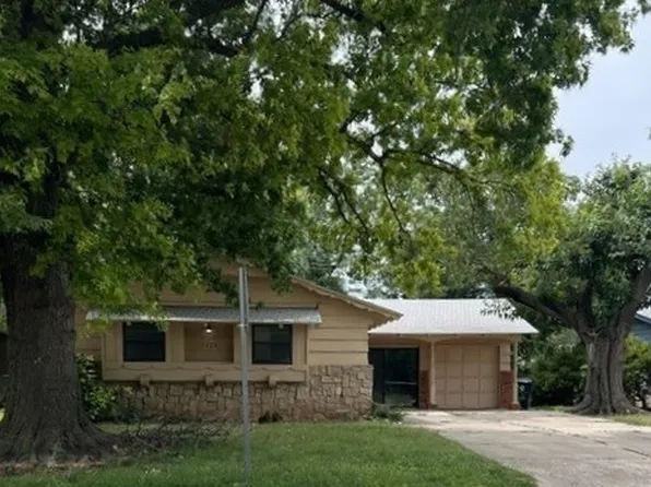 7728 NW 30th St, Bethany, OK 73008