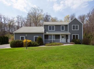 12 Castlewood Dr, Berlin, CT 06037