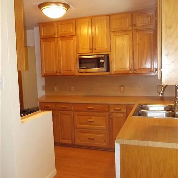 2217 Glenwood Ln — Photo 11