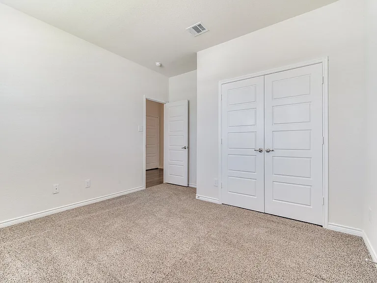 763 Philadelphia St — Photo 10