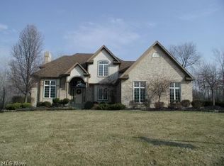 260 Russo Dr, Canfield, OH