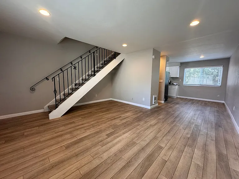 2582 Del Mar Heights Rd #22 — Photo 2
