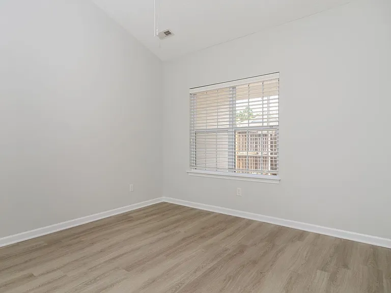 6464 Bradbury Ct — Photo 13