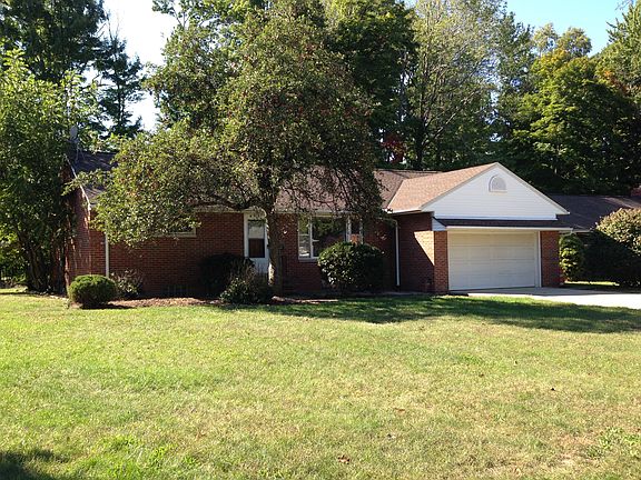 2nd image of 444 Hillcrest Dr