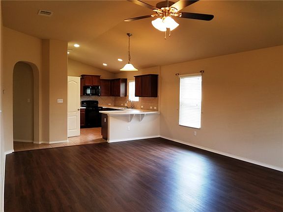 4th image of 17321 Bridgefarmer Blvd