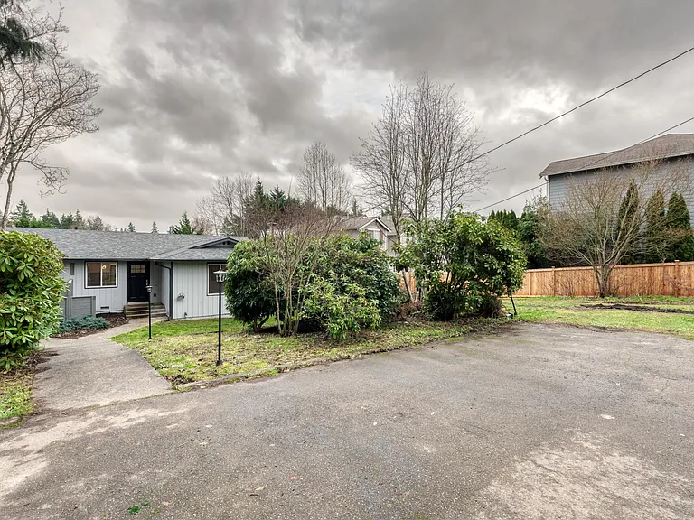 14213 Admiralty Way #A — Photo 21