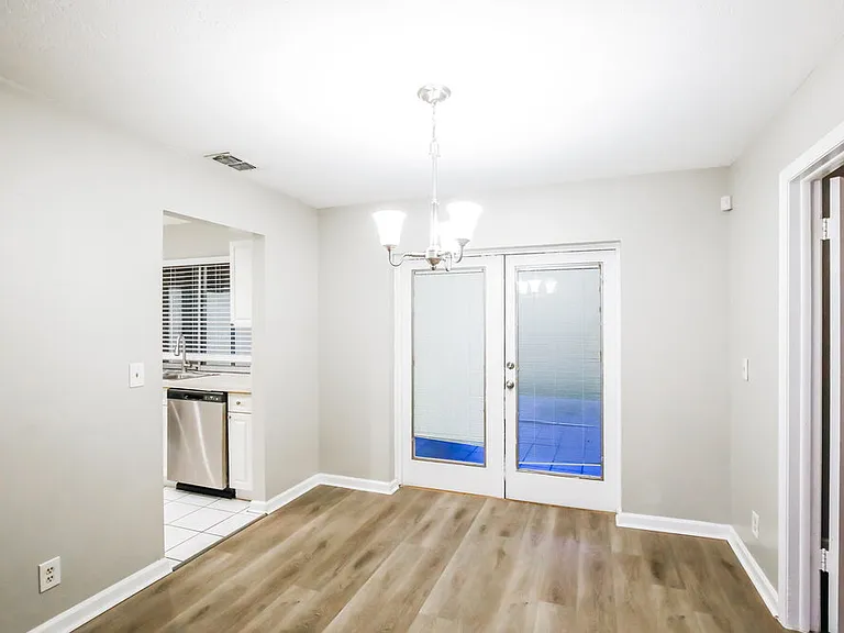 12695 Westport Cir — Photo 6