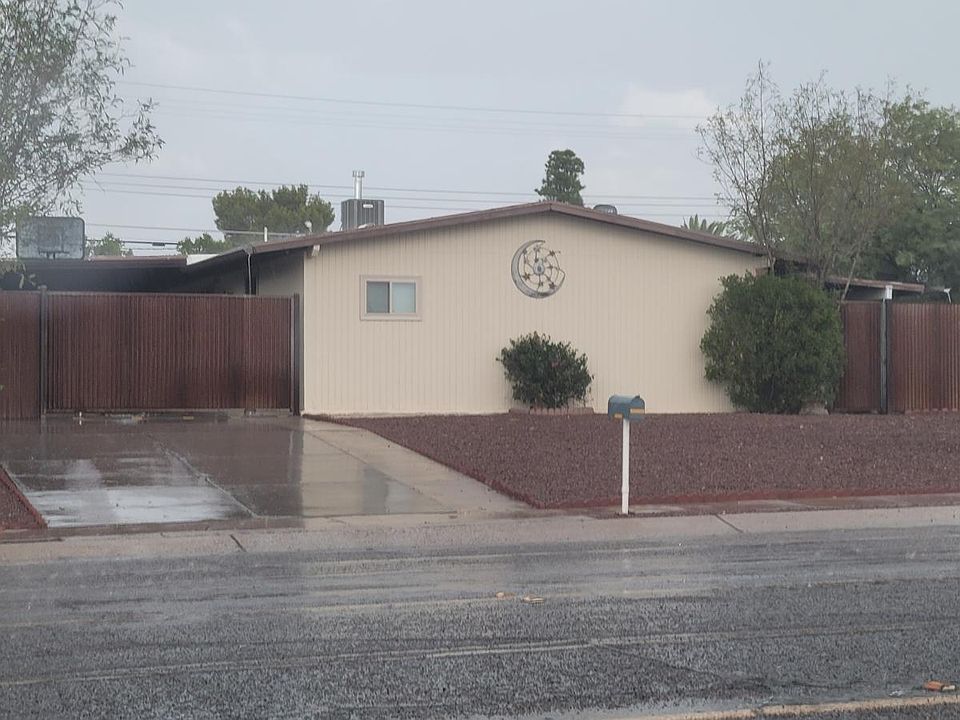 1st image of 8107 E Kenyon Dr