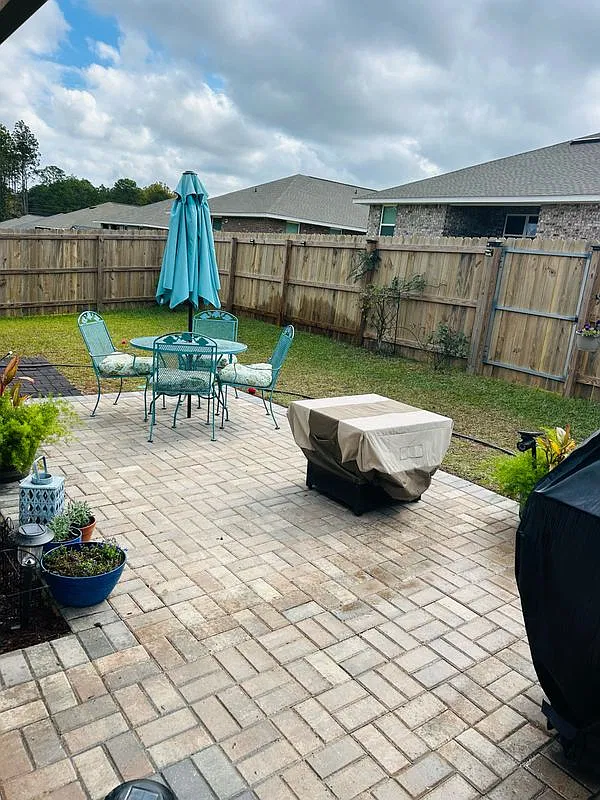 3 bed, 2.0 bath, 1425 sqft, $2,150 — Photo 3