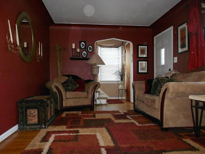 2nd image of 4632 Harford Rd