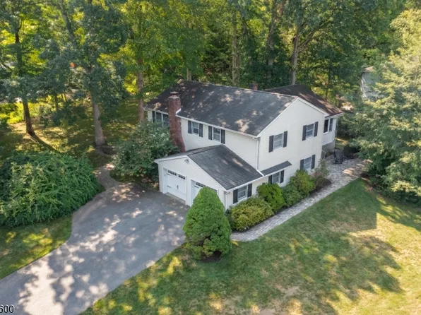 106 Knollwood Dr, New Providence Boro, NJ 07974
