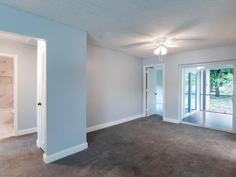 308 Park Ave — Photo 13